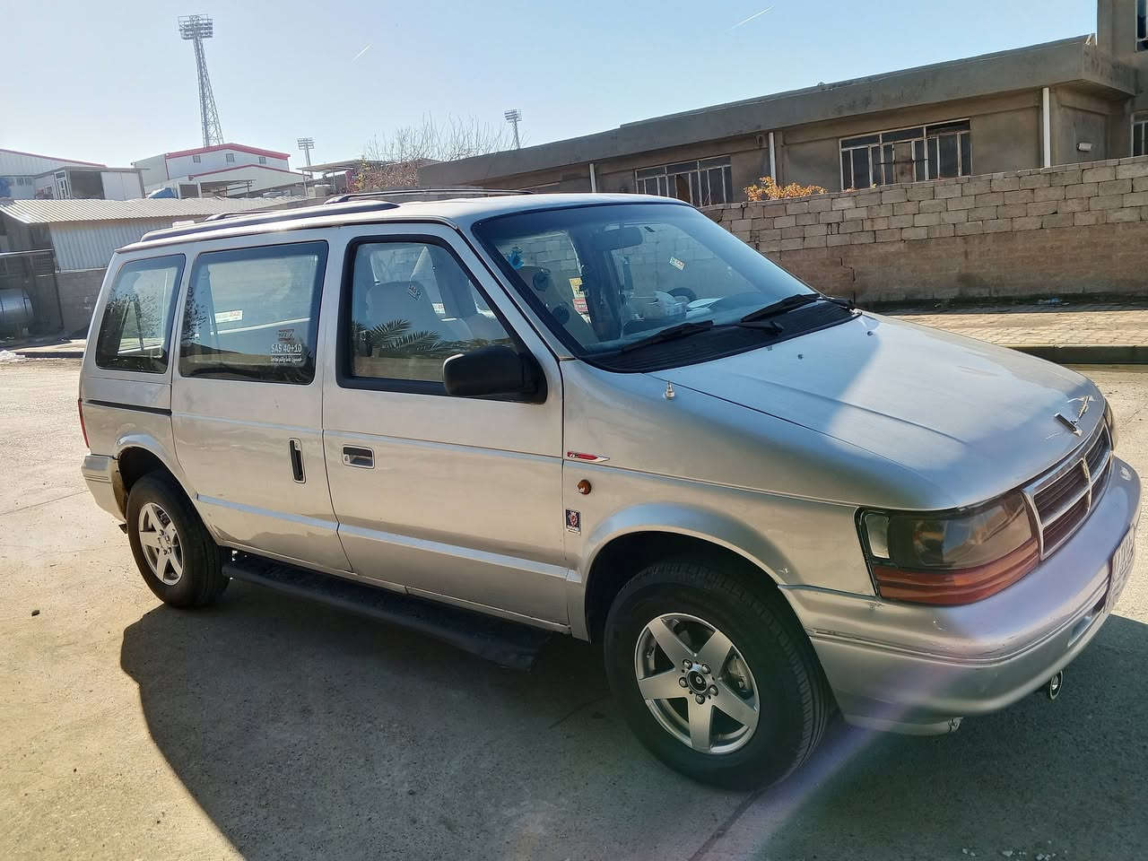 سلام عليكم کلايزر موديل 95 رقم كركوك مشروع وطني لحد 27 کير محرك شرط صدر شرط سياره غرفتها حيل حلو السياره جاهزه بدون ضربه تعليقات ما اجاوب شراي يخابر ***********... سعر 41 بي مجال مكان كركوك 🌹👍
