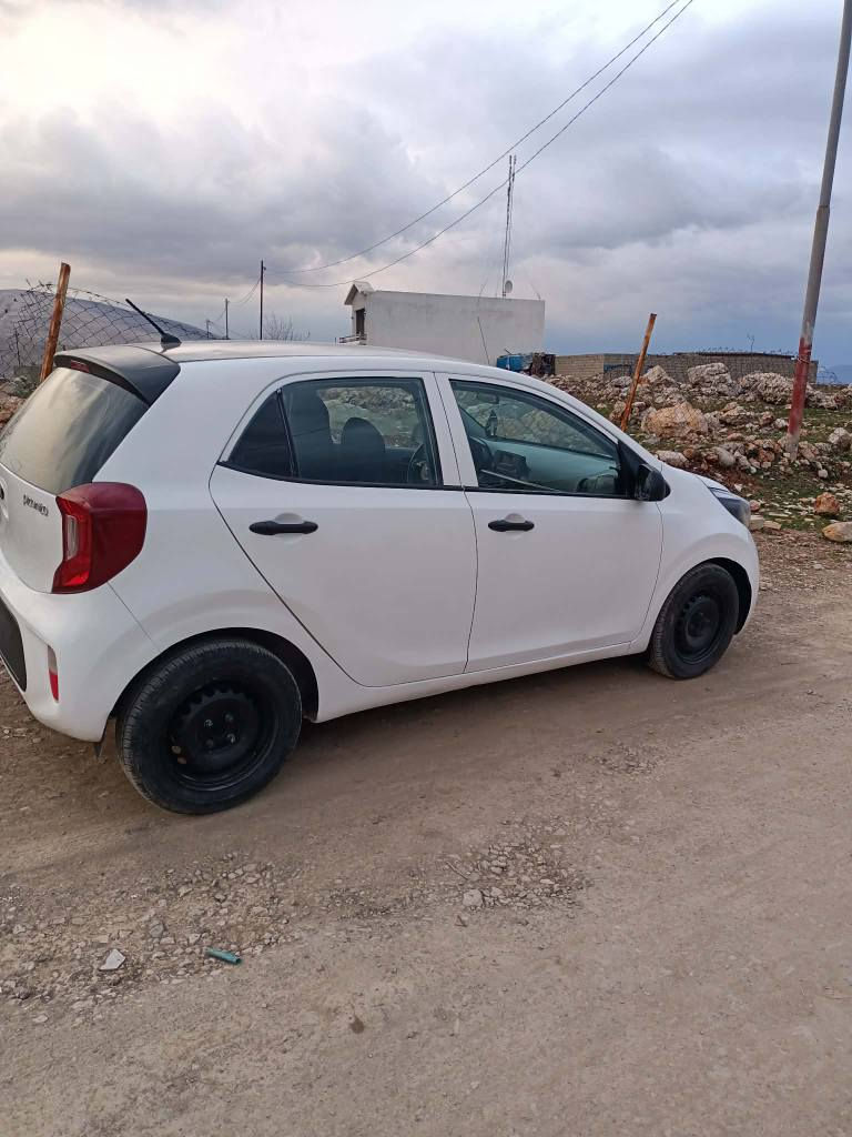 بەناوی خوا 
کیا پیکانتۆ 2019 ، بڕاوەی دووبەی لۆک لۆک ، گێڕ ئۆتۆماتیک ، کامل مەسرەف کرای ، چوار تایەی لۆک و پاتری نوێ ، مەکینە و گێڕی نەکراوەتەوە و بێ حەیب بەشەرتی 10 فیتەر  ناوی و دەری هەردووکی  لێک جوانترە ، سەقفیشی بۆیاغی نیە ، هەیکەلی زۆر جوانە نوقتەی پێوەنیە ، دینار مەسرەفی تێدانیە ، نرخی 47 و معامەلە . بۆ پەیوەندی                      *********** 
*********** سوران, أربيل
