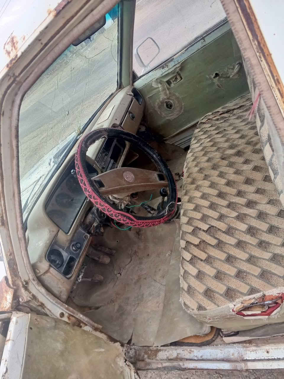 السلام عليكم بكم 80 للبيع مسجل بس ماندل راعيو كير شرط محرك يصرف قليل اكسن جديد باتري جديد شقال جاهز شقل وطلع ***********
