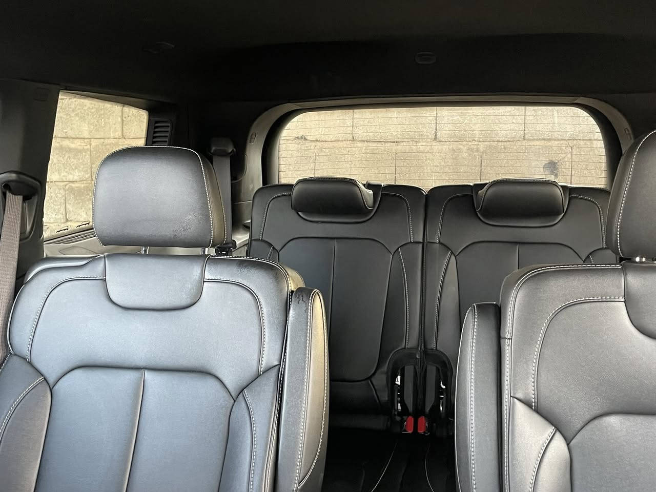 السلام عليكم
جيب شيروكي (ليمتد) فول عدا الفتحه 

موديل ٢٠٢٤ 

ماشيه ٢٤ الف

صور حادثهه بالمنشور

سياره بدون صبغ بيهه قطعه وحده تبديل باب الجنطه الخلفي تبديل نفس اللون 

*كشنات جلد

*كراسي منفصل

*كشنات تدفئه امامي خلفي

*تشغيل عن بعد

*شاشه چبيره

*تحديد مسار

*صندوك كهرباء

السياره حادثهه خلفي بجمهه كبس و بدون ايرباك بيهه تكحيل فقط بين الجاملغ و الباب موضح بالصوره و الدعاميه الخلفيه فقط من الوسط مكان الضربه

ملاحضه:السياره داخله كتاب شهداء يعني محجوزه لمده سنتين و السنويه بأسمي اسوي وكالة عامه مطلقه 

السعر ٣٢٥$ و بيهه مجال 

العنوان بغداد

***********

متوفر واتساب
