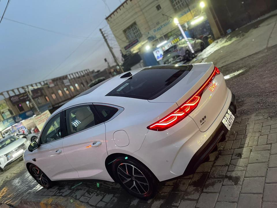 السلام عليكم BYD كن ايل فول مواصفات ماشيه 4000  km
1- كامره اماميه خلفيه 360 درجه
2- سقف بنراما
3-دخول ذكي
4-اشاير بالمري +ترحيب
5- حساسات خلفيه 6 + اماميه 6
6-كرسي كهرباء 
7-  كشنات جلد
8-ثلاث انضمه قياده
9-قطعتين تبريد
10-داشكام امامي خلفي 24 ساعه
11- اكثر من 10 كامرات خارج السياره
12-رادار
السعر 25 ونص (خمسه وعشرون مليون ونصف)

اي استفسار خاص او على الرقم
بغداد/ البنوك 
***********
