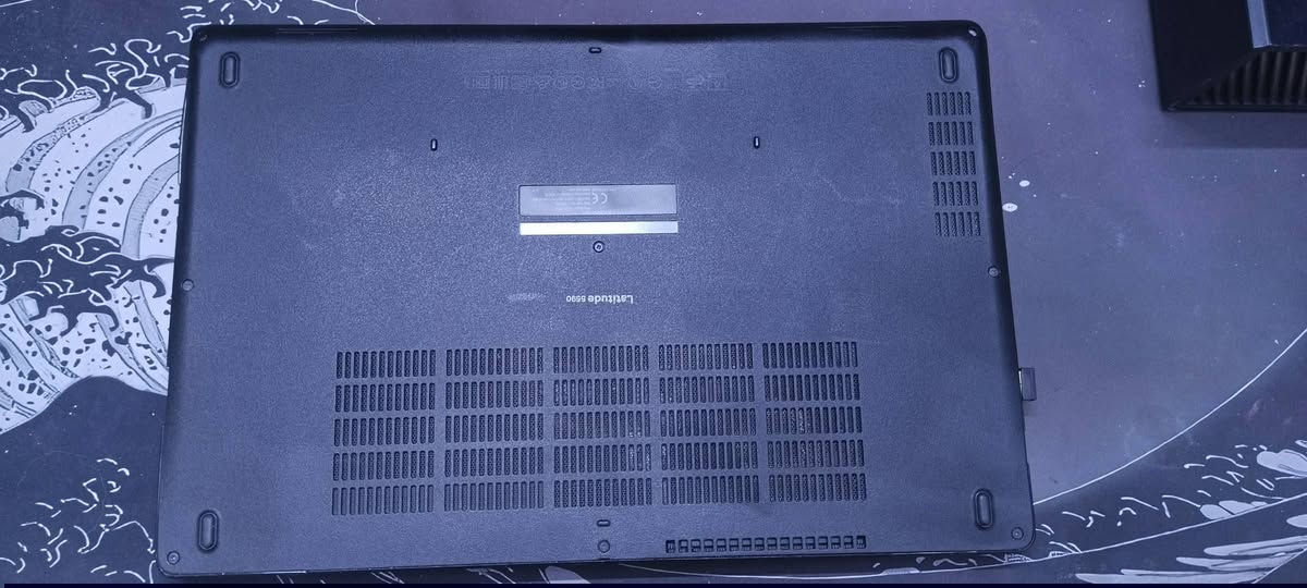 للبيع لابتوب Dell 5580 نظيف جداً

النظافة: 80% - 90%

المعالج: Intel Core i7-7600U

الرام: 16GB (8×2 DDR4)

كرت الشاشة:

خارجي: NVIDIA 930MX (2GB)

داخلي: Intel HD (8GB)

الهارد: SSD M.2 NVMe 256GB

الشاشة: لمس (تدعم 10 أصابع)

بصمة الأصبع: موجودة

الكيبورد: ضوئي بالكامل (Backlit)

السعر: خاص 
الموقع: بغداد - المنصور

للاستفسار والتواصل يرجى المراسلة ((رسائل )) على الخاص.

واتساب ***********
