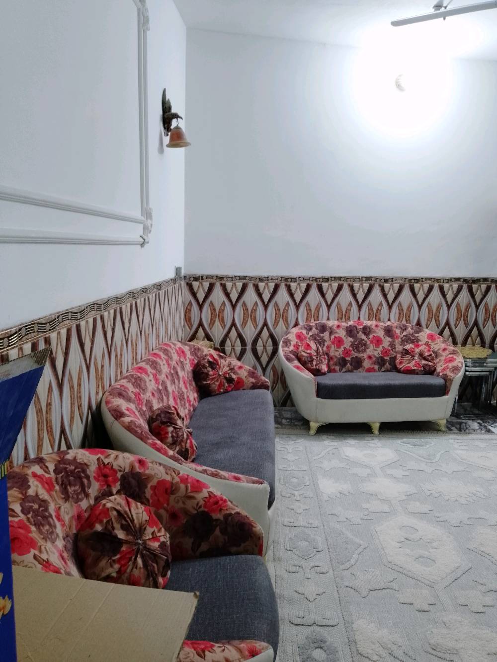 بِسْمِ ٱللَّهِ ٱلرَّحْمَـٰنِ ٱلرَّحِيمِ
‏{إِنَّ اللَّهَ هُوَ الرَّزَّاقُ ذُو الْقُوَّةِ الْمَتِينُ}
‏🏠 فرصة مميزة – دار للبيع 🏠
‏📍  الموقع: خلف بانزين خانة اضواء بابل شارع 80 

‏📐 المساحة: 150م²
‏📏 الواجه 15نزال 10
‏📄 جنس العقار: طابو زراعي 
‏✅ سند 25 _ تحويل مباشر
‏💰 السعر خاص 
‏‏📞 للاستفسار الاتصال:
‏☎️ ***********حسين فاضل 
‏☎️ ***********عباس بلاسم 

🖊️للتنويه يمكن ان يتبقى مبلغ قدره 5 مليون في ذمتك ووتقم بالتسديد كل شهر 500الف 

‏الخدمات:
‏ماء_مجاري _كهرباء_ تبليط قيد الانشاء 
‏
‏🛣️عنوان المكتب:
‏شارع 80 قرب مستشفى المستقبل.
‏
‏💯🔥اذا كان لديك دار او قطعة ارض للبيع او ايجار نحن نقدم لك العرض فقط راسل الصفحة او الاتصال على الارقام في الاعلى.
‏