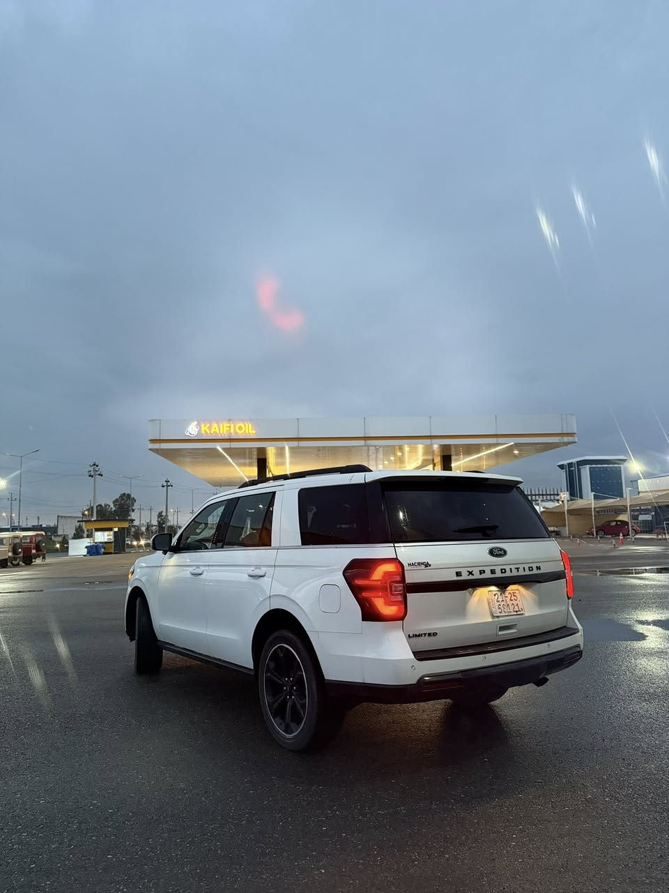 سلام عليكم فورد ايكسبيديشن
موديل:٢٠٢٣
مواصفات:لميتد فول فول
كشنات:vip
سيارةبيها قتعين صبغ صورةمال حادث موجود 
سعربلاش:٣٢٥ورقة بيها مجال 
رقم تلفون ***********whatsappرقم
