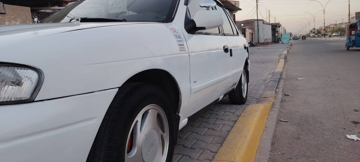 السلام عليكم..... 
.. موديل 1996
رقم بغداد.....  مشروع وطني بسمي هزه جديده ..
كير اتو ماتيك 
كهربائيات ع وضع شركه ولا ملعوب بيه... 
ويل كب مجلي ......تخم تاير. جديد ...كير ومكينه خير من الله جدد  ......
كهربائيات كله شغاله بلادي.... 
شرط لغود وتكم عله وضع الشركه مملعوب بيه....
جديده...دشبول يخبل.. كله فول
كيجات كله شغاله يشتغل ....نعومه ماشالله صاعد حديث  .... شرط ترايك فول 
سياره ما بيه كل عيب تخبل مصبوغه  حزام فرن ...  ... . 
صدر خلفي أمامي كله جديد 
غرفتها جديده ...دواخلها مثل كشنات شركه جدد ❤ ..تبريد ثلج🥶🥶🥶🥶🥶🥶🥶 
السعر)(( 42 ))بيها مجال...
 للاستفسار الاتصال  العنوان بغداد ابو غريب ***********ابو جاسم  
*********** ابو جاسم
