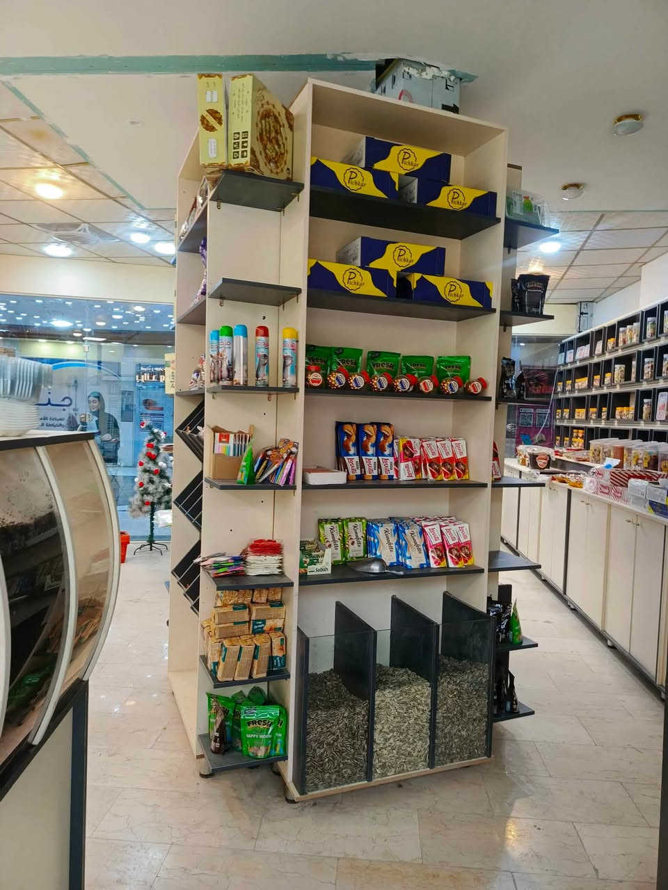 اثاث محل كرزات للبيع 
١- رفوف مربعه 4 
٢ - فاترينا ١٢  
٣- عارضات ٢ 
٤ بوفيات ١٦ 
٥- عارضات جكليت٢ 
٦- ميز كاشير 
٧- براد ايكور بابين١ 
٨ - سبالت ٢ طن عدد ٢
٩- طاحونة راشي مع الميز حجم ٥٠ كغم بالساعة 
١٠- موازين ٣ 
١١- ميزان كاشير ١
١٢- برنامج المربع + طابعة + جرار نقود + قاري باركود
١٣- مراوح ٦ 
١٤- مصابيح مربع قياس ٦٠سم *٦٠ عدد٦ 
١٥- ميز طعام عدد ٢
١٦- ميز كاشير١
١٧-ستول ٢ 
١٨- حافظات ومواد اخرى

للتواصل ***********
***********
***********
‏‪***********‬‏

البيع مستعجل والاغراض حالتهم ممتازه النجف, العراق
