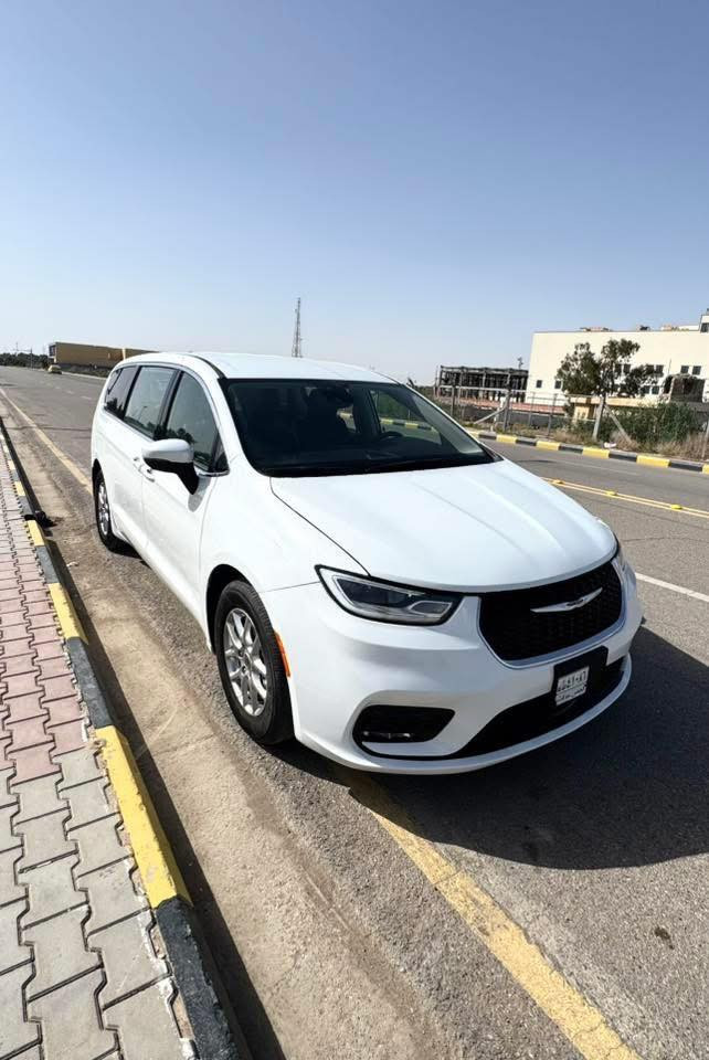 السلام عليكم
للبيع 

باسفيكا 2023 / تورنك L 

حره بدون رقم 

سبارة جديده بمعنى الكلمة 

محرك 3600 / 6 سلندر 

ماشيه 30 الف 

السعر 190 $ 

مكان السيارة / واسط - الكوت 

للاستفسار / ***********
