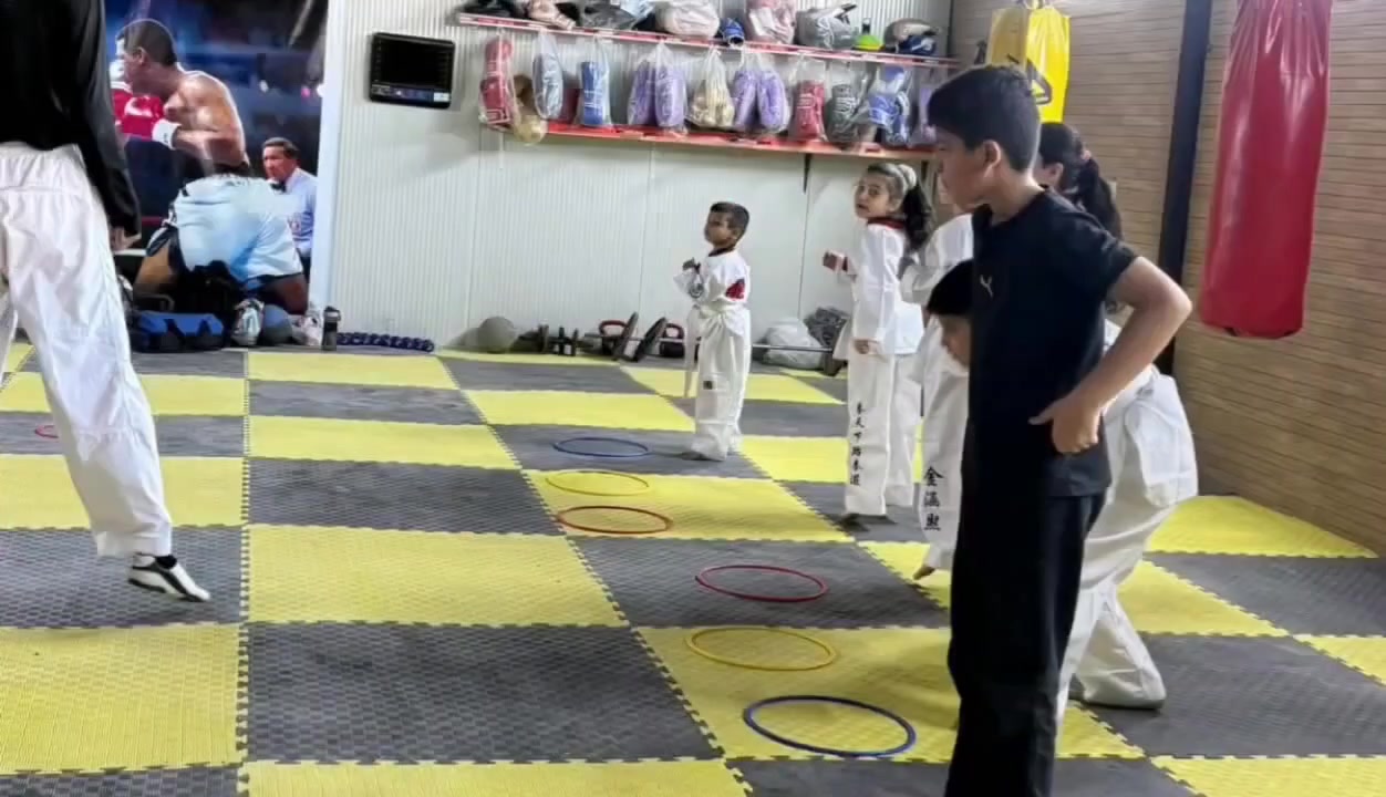 لياقة، قوة، ومتعة.. كلها في مكان واحد! ✌
من قلب حي الإعلام، يفتح نادينا أبوابه ليحتضن طاقات أبنائكم. نعلن عن بدء التسجيل في دورات السباحة والتايكوندو، حيث يلتقي التدريب الاحترافي بالأجواء الترفيهية الممتعة.
​📍 عنواننا: حي الإعلام - شارع البدالة.
​🗓 موعدنا: الأحد، الثلاثاء، والخميس.
​🧒 للأبطال من عمر: 5 سنوات فما فوق.
​نادي الإعلام الترفيهي.. حيث تولد المواهب وتُبنى الأجسام. 💪 للتواصل كابتن محمد ‏‪***********‬‏
