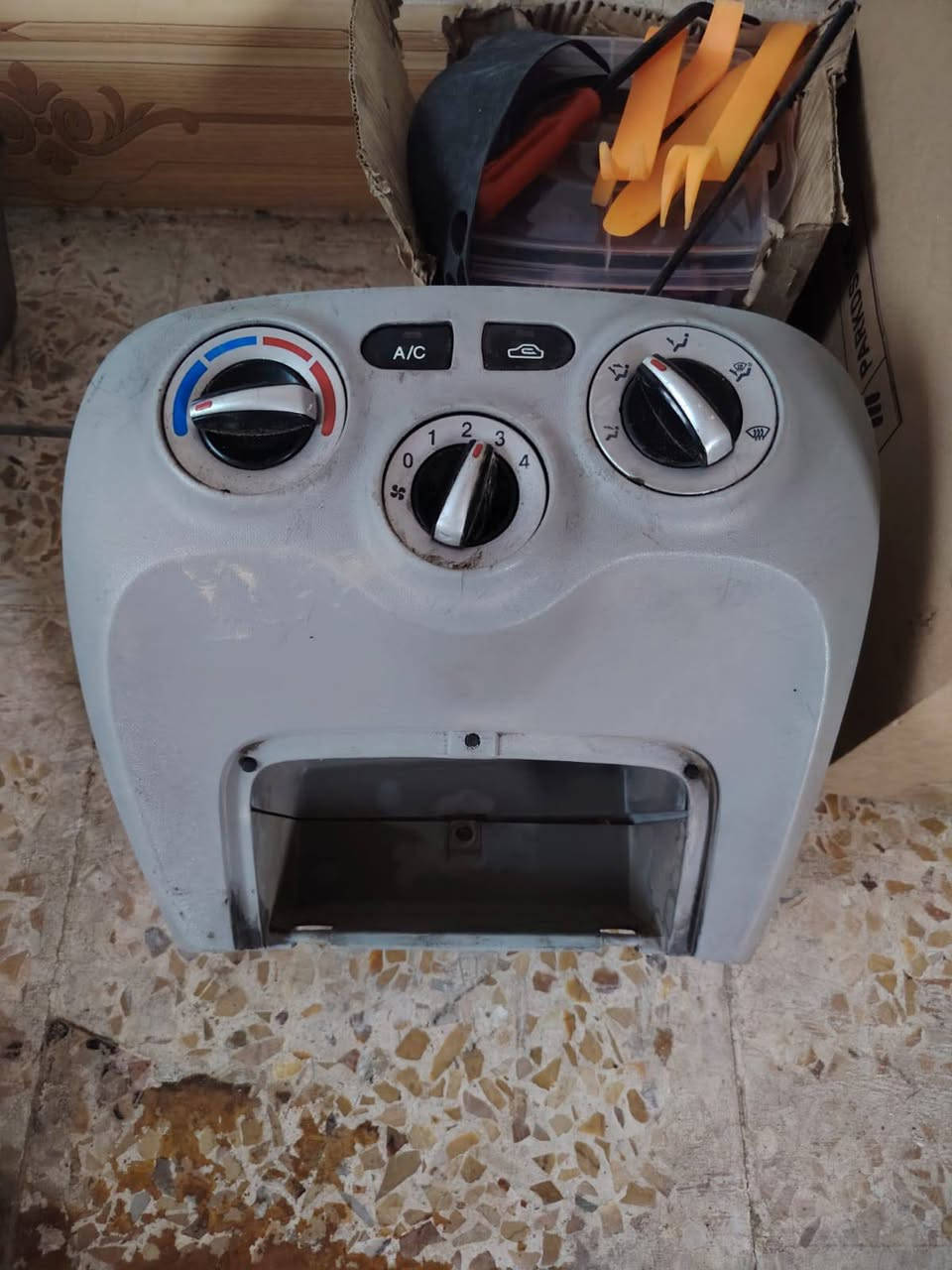 السلام عليكم ورحمة الله وبركاتة
غراض اكسن دبدوب 
مكلف بل نشر  🥰
رقم صاحبهن ‏‪***********‬‏
