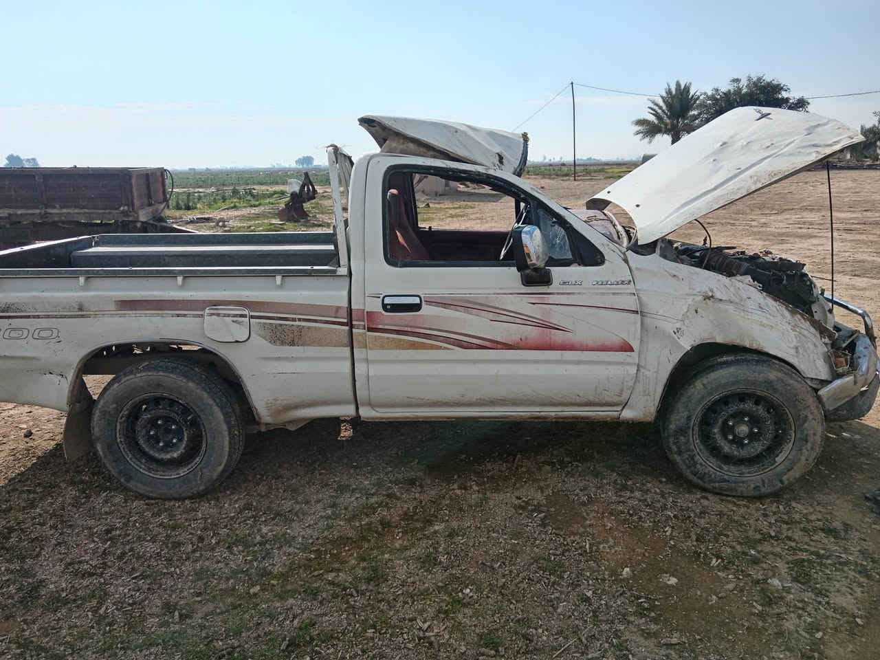 سلام عليكم تيوتا ٢٠٠١ للبيع عل حادثها سنويه ل ٢٨ مكانها سامراء ***********
