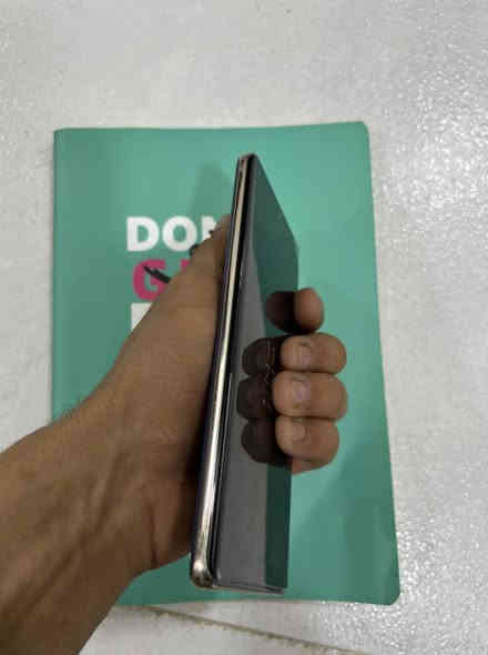 السلام عليكم 
للبيع 
g5ريلمي 12برو بلاس
ذاكرة 512
مع كامل ملحقاته 
كارتون +شاحنه 
 السعر 350
***********
