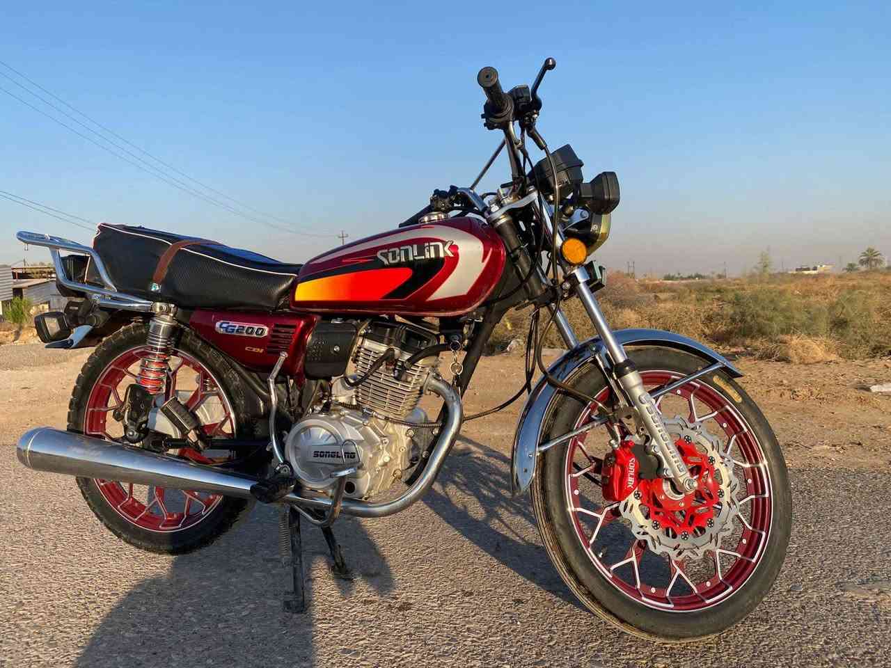 سلام عليكم دراجه ايراني سونك موديل 2025جديده ومحركها 200cc وما متعوبه وكلشي مناقصها اوراق موجوده رايدها ب750وبيها مجال بسيط مكامي بغداد تغاطع نهروان رقمي ***********
