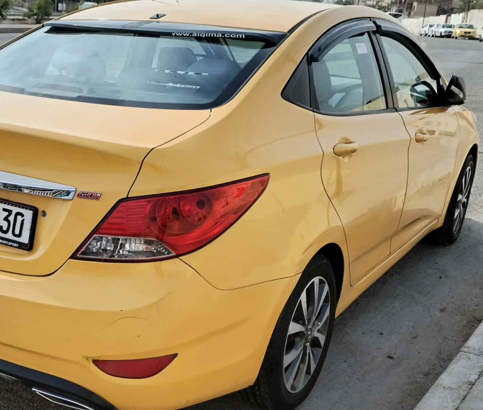 السلام عليكم اكسنت موديل 2012 
ورد كندي السيارة بدون ضرار
محرك جي دي اي و الكير عادي
6 نمرات
رقم ديالئ دولي
العنوان موصل الايمن
***********
