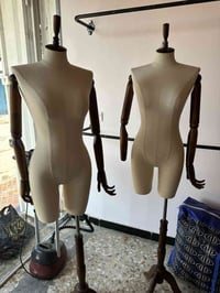 غراض محل كامله جديده مستعمله قليل ونظيفه للبيع  مليكانه عدد 2 جديدات (...