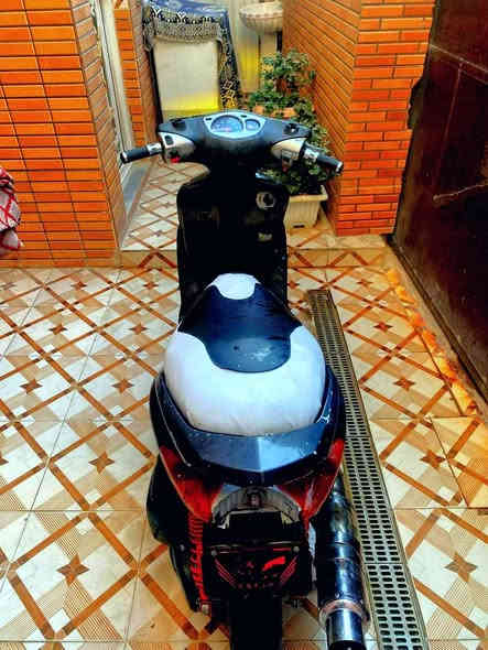 السلام عليكم دراجه للبيع سگنس ياباني
مكينه مزوده 58 ونص هااون 
شغاله سلف شلعه ومعدل يخبلان  
كهربائيات كلها شغاله. منضومت زنون عالي ناصي رماش. اشاير. كلوب رماش خلفي 
وياله مزوده مشيف الثقيل شكل نجمه زهبي وستيل 
مزوده نظام كلجات رياضي درجه اولا 
دبلات مزوده خلفي وامامي
صالنصه رياضي قطعتين صوت رعب كلش حلو 
يدات سكليتر مزودات. ستان نص وصفح 
دراجه كامله من كلشي بس كفر شويه تعبان يرادله ترتيبات بسيطه. 
سعر  :300 وبيها مجال  متوازي كلش على بيعتها 
مكاني: كربلاء البوبيات 
الرقم؛ ***********.
ماعندك رصيد تصل على الويتساب 
ماموجود خاص.
