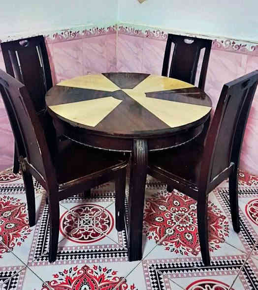 للبيع المستعجل العنوان داخل الديوانية الشراي يتصل ***********
