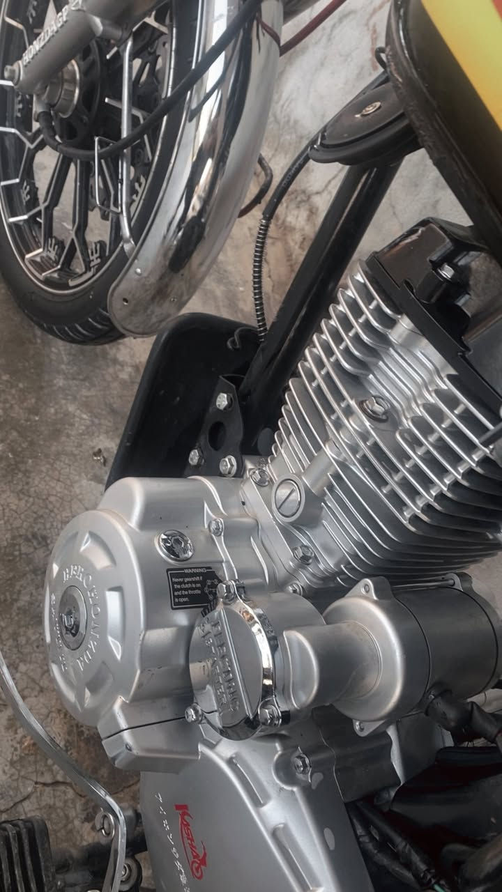 دراجه سافين موديل 25 محرك 200 دراجه كلها شرط محرك ماممدود علي صبانه سعر 675 وبيها مجال للتصال ***********
