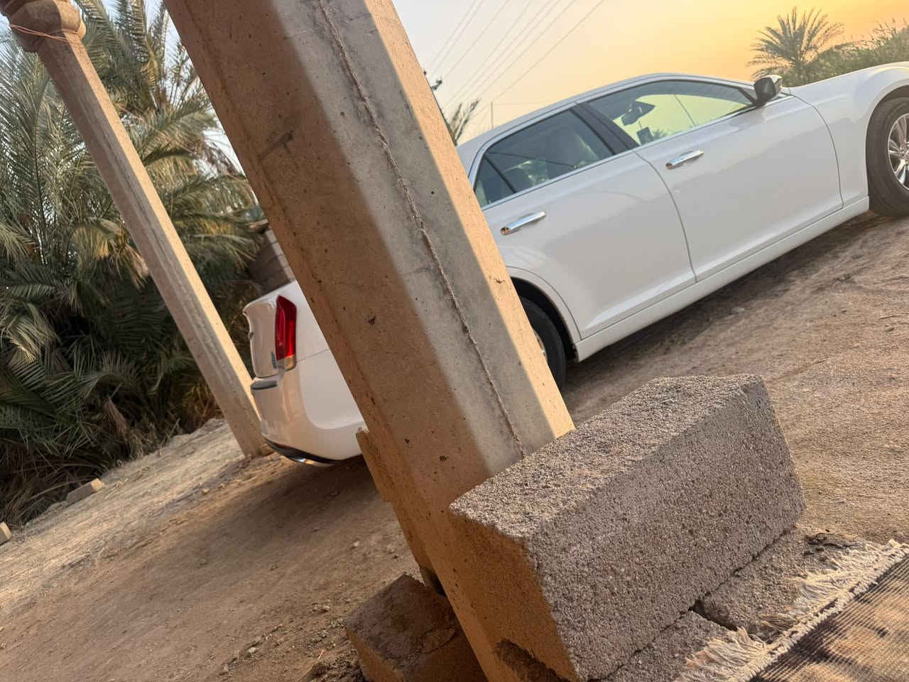 اوباما للبيع مسجله 22ورافع معامله تنزيل موديل كامله فقط تدفع الكمرك خمس ملائين اللون ابيض فئه سي بنراما رقم ذ ي قار انكليزي جاهزة على اخار حبايه مكينه كير اكسن كله جديد تجي تشوف بعينك صور الحادث مرفقه بالمنشوربدون ارباك ضربه خفيفه مكان السبير فقط جهه السايق  المكان سوق الشيوخ  رقم تلفون ***********وات ساب متوفر رجاء موشراي لاتعبني وتعب نفسه وتفاصيل اكثر من خلال  اتصالكم
