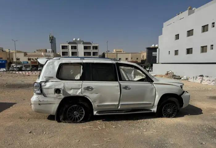 السلام عليكم ورحمه الله 🌹

للبيع تيوتا لاندكروزر ابيع على حادثها

حجم المكينه  8 ,,, 5700 سلندر بلادي ومكفوله بشرط

الشاصي سليم والمكينه شغاله والكير

السياره استعمال شخصي فقط سابقأ

موديل 2015 اصل بلادي شركه عبد اللطيف

ماشيه 97000الف اصلها بلادي

السياره سابقأ كفاله عامه غراظها موجوده مازات والباب

السياره باسمي شخصي رقم اربيل جديد🚩

السياره تحويل مباشر سنويه وهزه جديد

السعر 📍(( 120$ ورقه ) وبي مجال بسيط

ملاحظه:::# توصل اي محافظه تريدها 

حسب الاتفاق 
للاستفسار اكثر اتصال أو وتساب 

***********
