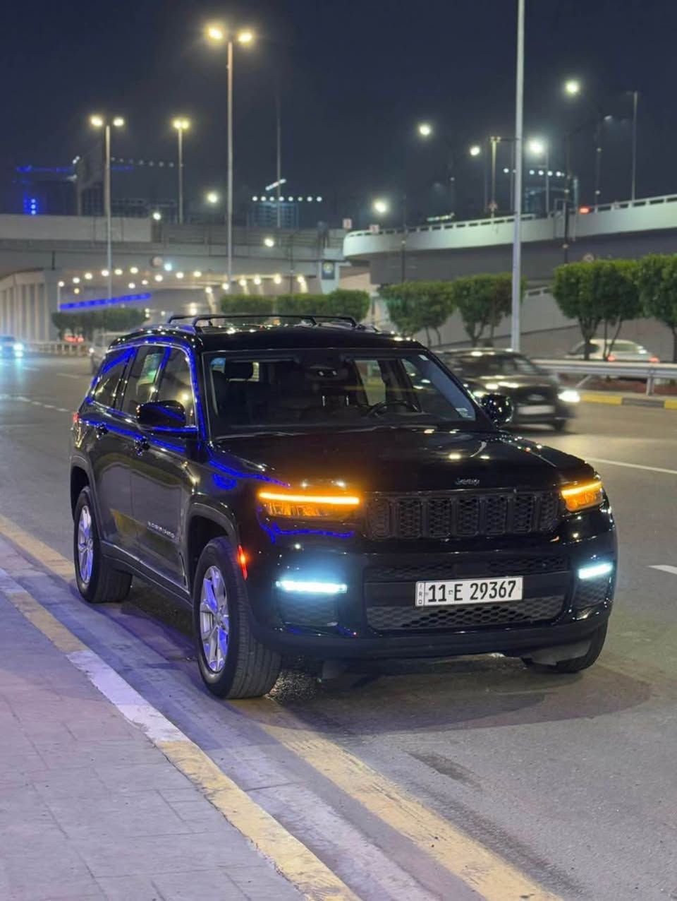 🚗 للبيع – فرصة مميزة 🚗  

جيب كراند شيروكي لمتد L (7 ركاب) VIP موديل 2022  
وارد أمريكي – فول مواصفات عدا الفتحة – محرك 6 سلندر  

🔧 الحالة:  
- حادثها ربع جاملغ وبنيد  وتم تصليحها  بدبي بإشرافي الشخصي  
- البنيد مبدل وكالة بدون صبغ  
- الجاملغ مصبوغ فقط  ربعه
- إيرباق ستيرن ودشبورد راجع سستم كامل  
- 
- بدون أي ضرب شاصي أو لغد – الفحص  بأي مكان  

📸 صور التصليح متوفرة  بالمنشور 

📊 المواصفات:  
- ممشى: 55 ألف كيلومتر (مو ميل)  
- رقم بغداد (اللوحات الجديدة) باسمي  
- كشنات جلد منفصلة (تدفئة + تبريد)  
- رادار أمامي + حساسات أمامية وخلفية  
- نظام صوتي Harman Kardon  
- شاشة كبيرة   
- تبريد ثلاث قطع   
- مكينة وكير مكفولين  
- تايرات جديدة – ما تحتاج أي صرف  

💰 السعر: 295 ورقة (قابل للتفاوض البسيط)  

📍 الموقع: بغداد – الحرية  
📞 التواصل: واتساب فقط ***********  

سيارة نظيفة جداً وجاهزة للاستخدام بدون أي نقص بغداد, العراق
