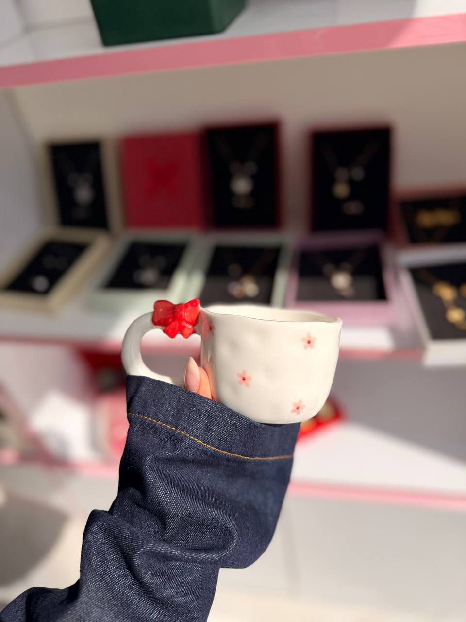 أهلاً وسهلاً متابعينا 🌼.
فنجان صغير… بس يسرق القلب 🤍☕
لو تحبين الأشياء الكيوت والناعمة هذا الفنجان معمول حتى يضيف لمسة حب لكل قهوتك 💗
تخيلي قهوتك الصباحية بهذا الفنجان والقلوب حواليه… مزاجك يتغير فوراً 😍
السعر 7 الف فقط 🔥 
📍 متوفر توصيل لجميع محافظات العراق 🚗🚗 
📍للحجز والاستفسار يرجى مراسله الصفحه الرئيسيه ❤️


**إذا كنت صاحب هذا الإعلان وتريد حذفه لأي سبب، رجاءا أرسل رسالة إلى الدعم الفني**