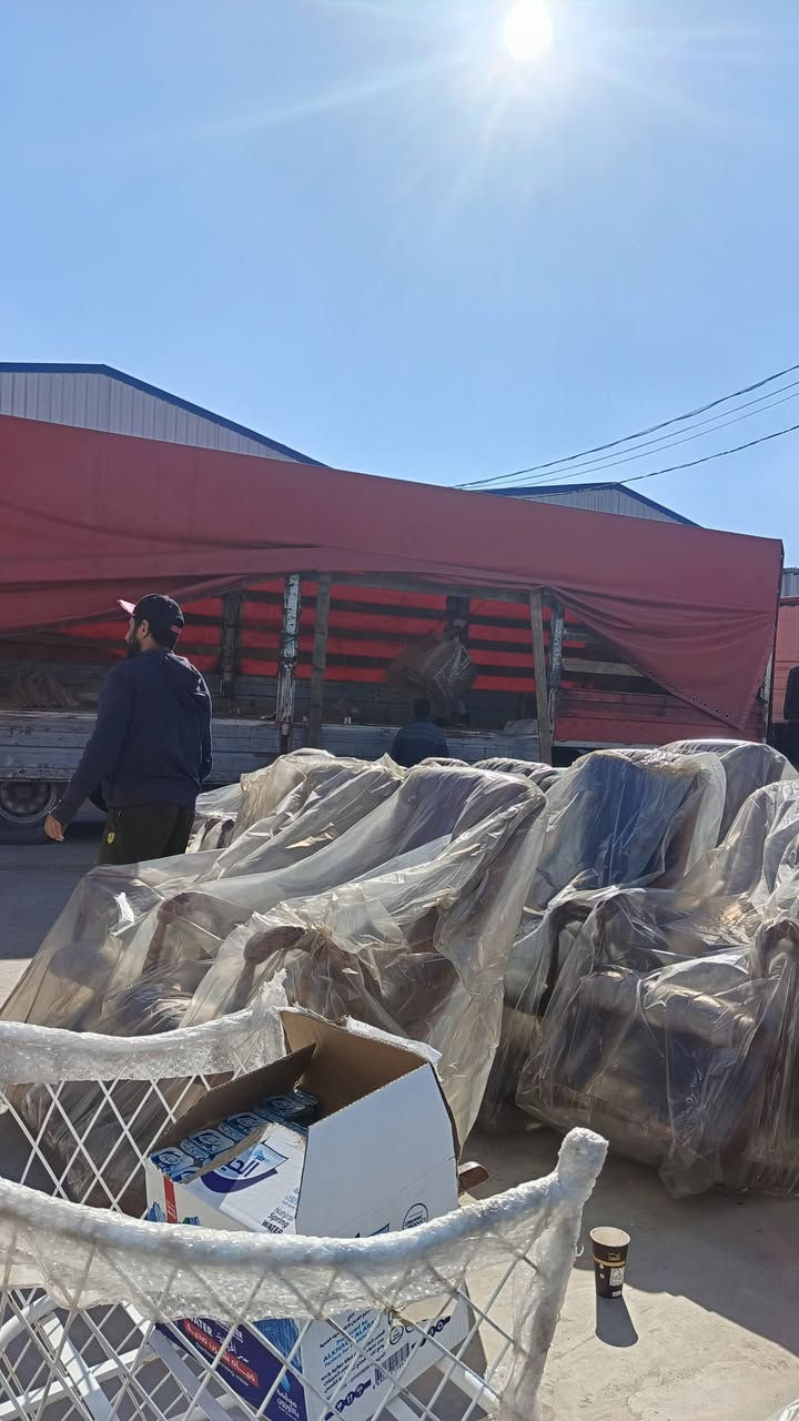 الهم صلي على محمد وال محمد//عمل اليوم تفريغ تريله كراسي هزاز وتم عزلهن على لوانهن/على يد قوات التساهل //وتم كماله خلال ساعات//نعمل بتفريغ جميع التريلات والحاويات وابسعار مناسبه وكادر متخصص في عزل وترتيب البضاعة نعمل على مدار ٢٤ساعه//ملاحظه كلشي نزل مو له تريله ونقل الاثاث//وترتيب المخازن//التساهل//محمد/الاستفسار اتصل/ يتوفر اوتساب اسيا واثير /***********//***********/عنوانه  بغداد الزعفرنيه
