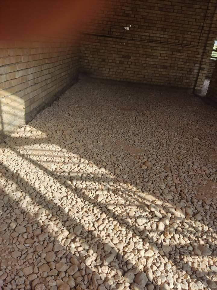 سلام عليكم اخوان اللي يحتاج خباطه صب ارضيات تدخيل سبيس وحدل اخوان العمل قياسات 100% وصب من خمسه الى عشره حسب الطلب مراسله وانتصال على نفس الرقم ***********
