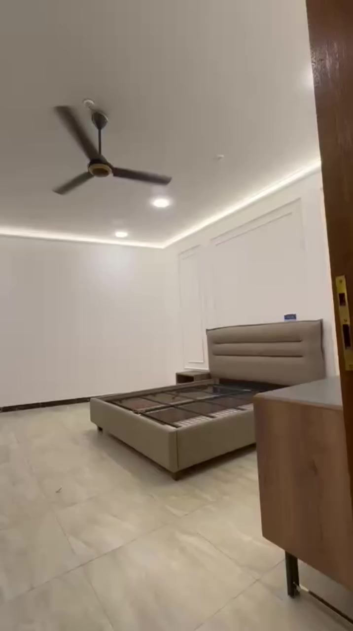 احد اعمالنا من صبغ وديكور 👷
مستعدون الكافه الاصباغ والديكور 🖌️
واسعار مناسبه جدا وعمل في دقه عاليه 👍
***********☎️ اتصال واتساب 
واسط الكوت 📍
محمد خضير 
محمد خضير الاصباغ والديكور
