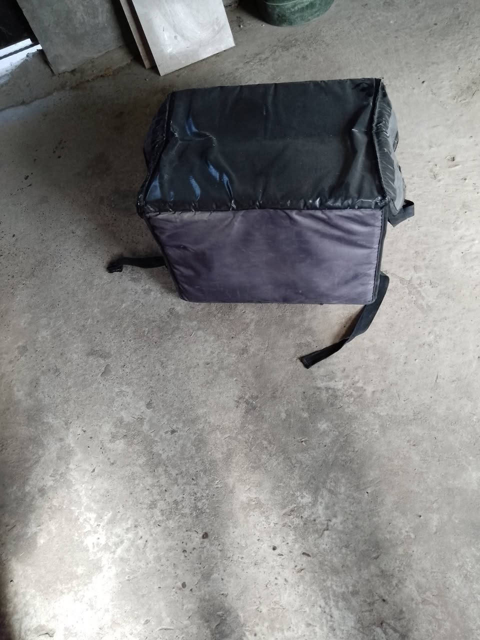 صندوك للبيع شوية تعبان ب10 / ***********
