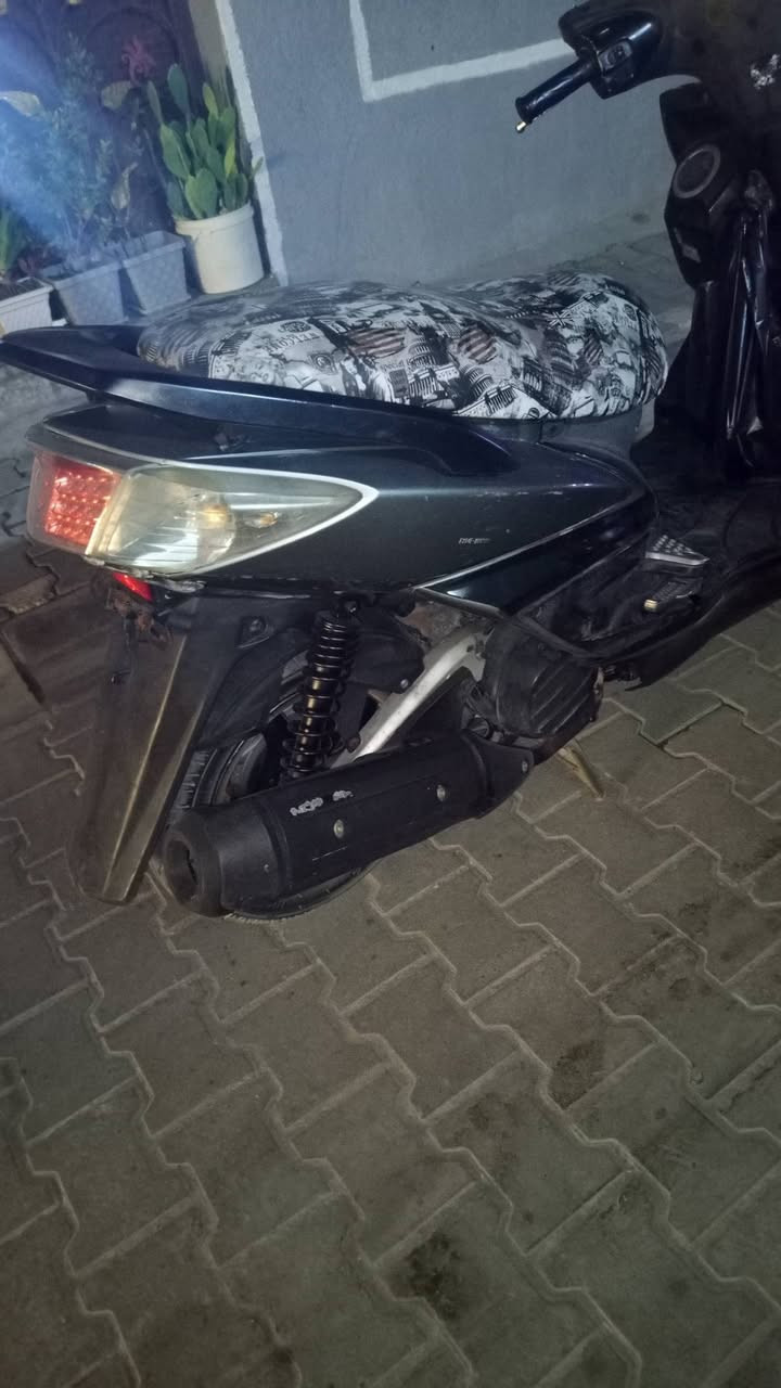 اسكنس فحل طلاعات نوزل خطين كهربائيات كلهة شغالة محرك ناعم كلش سلف وهندر درجة ختم واحد وني مسويلهة فابلون اذا تريد شيلة نكره بكل وقت سعر 700 وبيه مجال مكاني بغداد نهاية حي اور *********** أو مراوس ب ماكس
