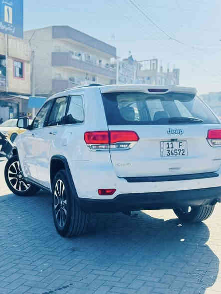 جيب موديل 2016 خليجي رقم بغداد 
المواصفات 
كشنات جلد 
كشنات كهرباء 
ويل ٢٠ 
بصمه تشغيل وابواب 
حساسات امامي خلفي 
شاشه جبيره 
كامره 
شفتات
مكينه 3600
داخل عسلي 
فتحه
مري شفط
فور ويل 
رادار 
السياره ماشيه 102 تخم تاير جديد سياره جديده كلش صور السونار مرفقه مع الصور 
وصار بيه طخه باب السايق 
مكاني بغداد الحريه 
السعر 230 وبيه مجال 
***********
