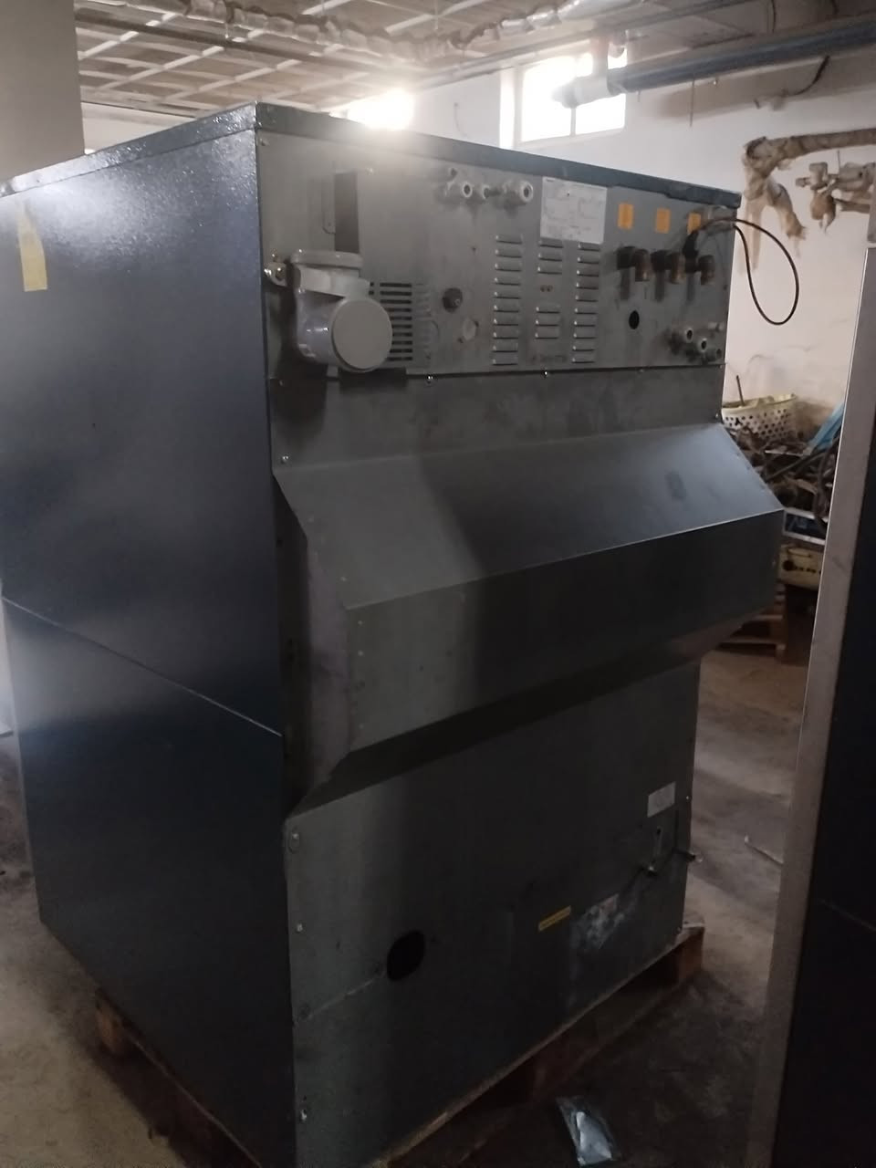 السلام عليكم
غساله للبيع
 miele 32kg
اوربيا مستعمل شي قليل
***********
