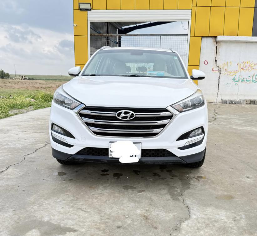 توسان للبيع  
وارد خليجي  موديل ١٨. رقم سليمانية ماشية ١٦٢  الف وسيارة كلين بس بيها شخط بالجامرلغ السكن الأمامي باقي على وضعها مامصلح مثل ماموضح بالصورة  امري شفط وبيها سويجين وداخل لونين مثل ماموضح بالصورة  والسعر ١٨٥ $وبيها مجال  
الاتصال على هذا الرقم  ***********
