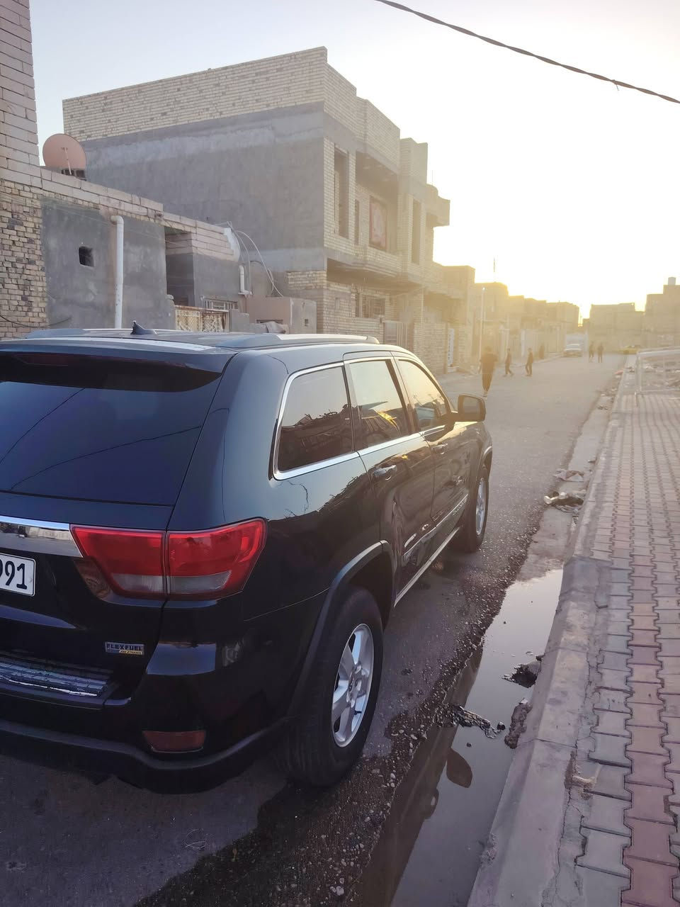 جيب شيروكي موديل 11 دخول كندي بدون ضربه بيه قطع صبغ بسيطه جماليه فقط 
رقم اربيل راعيه يسكن محافضة البصره سياره جاهزه مكان السياره ميسان السعر 145$ التواصل هاتف ***********
