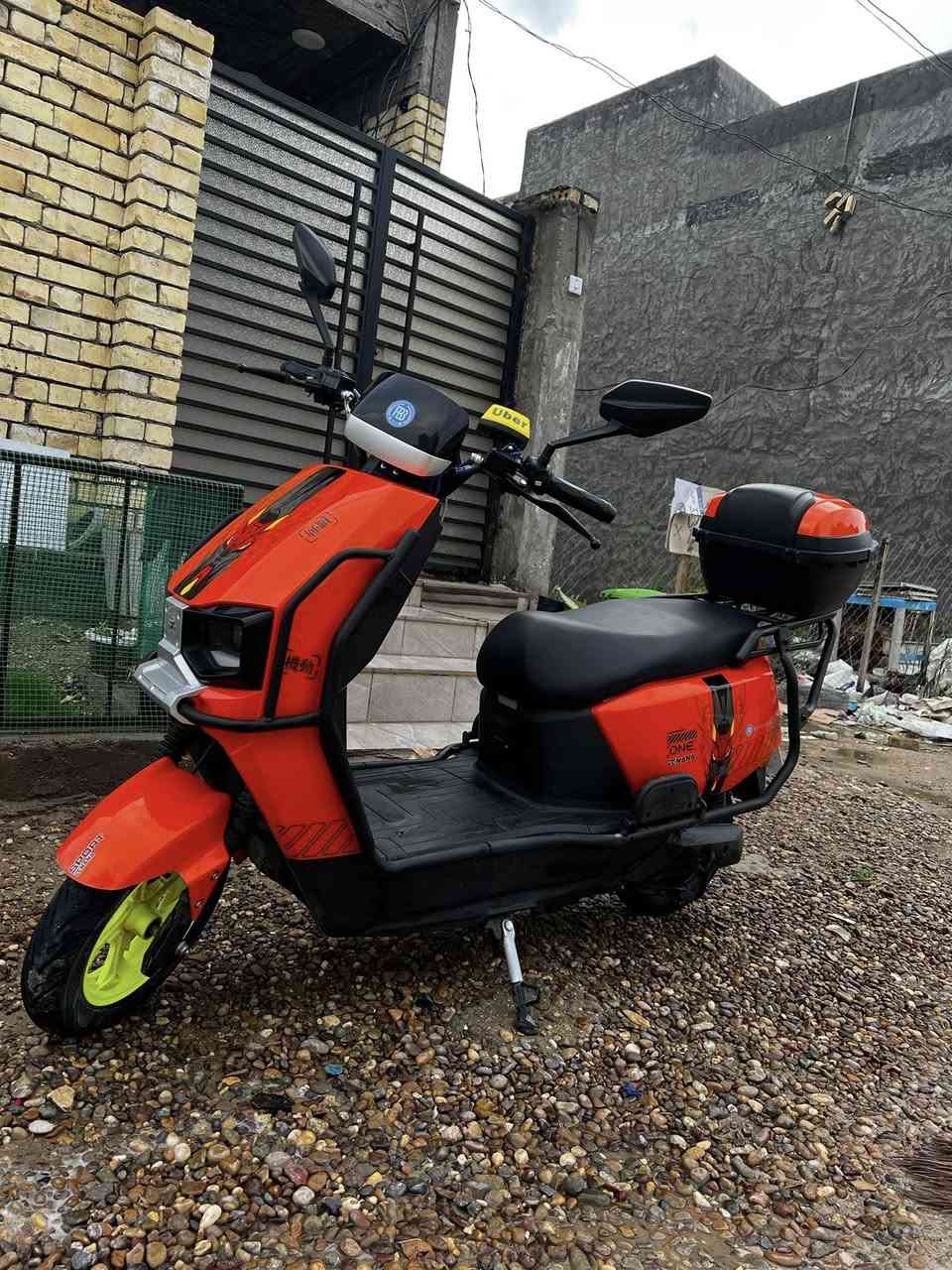 دراجه الحديث جديده ما صار هواي من اشتريته
المواصفات 👇

تمشيك 60كيلو متر ✅

هورن ✅

بيه // بك ترجع اليوره ✅

ضوه //  عالي ناصي ✅

اشاير // يمنه ويسره ✅

استعمال شهر واحد ✅

آلبطاريات // 6 ✅

شاحنه // اصليه مال شركة ✅

جنطة جوة المقعد +صندوق ليورة ✅

سويجين وبصمتين وبطاقتين NFC✅

مقعد طبي✅

تايرات جدد✅

ملف 1500✅

بلوتوث✅

السعر // 850وبيه مجال اتصال ‭

‭0751 634 0610‬

العنوان//بغداد ابو غريب  ✅

✅👑🔥👇✅
