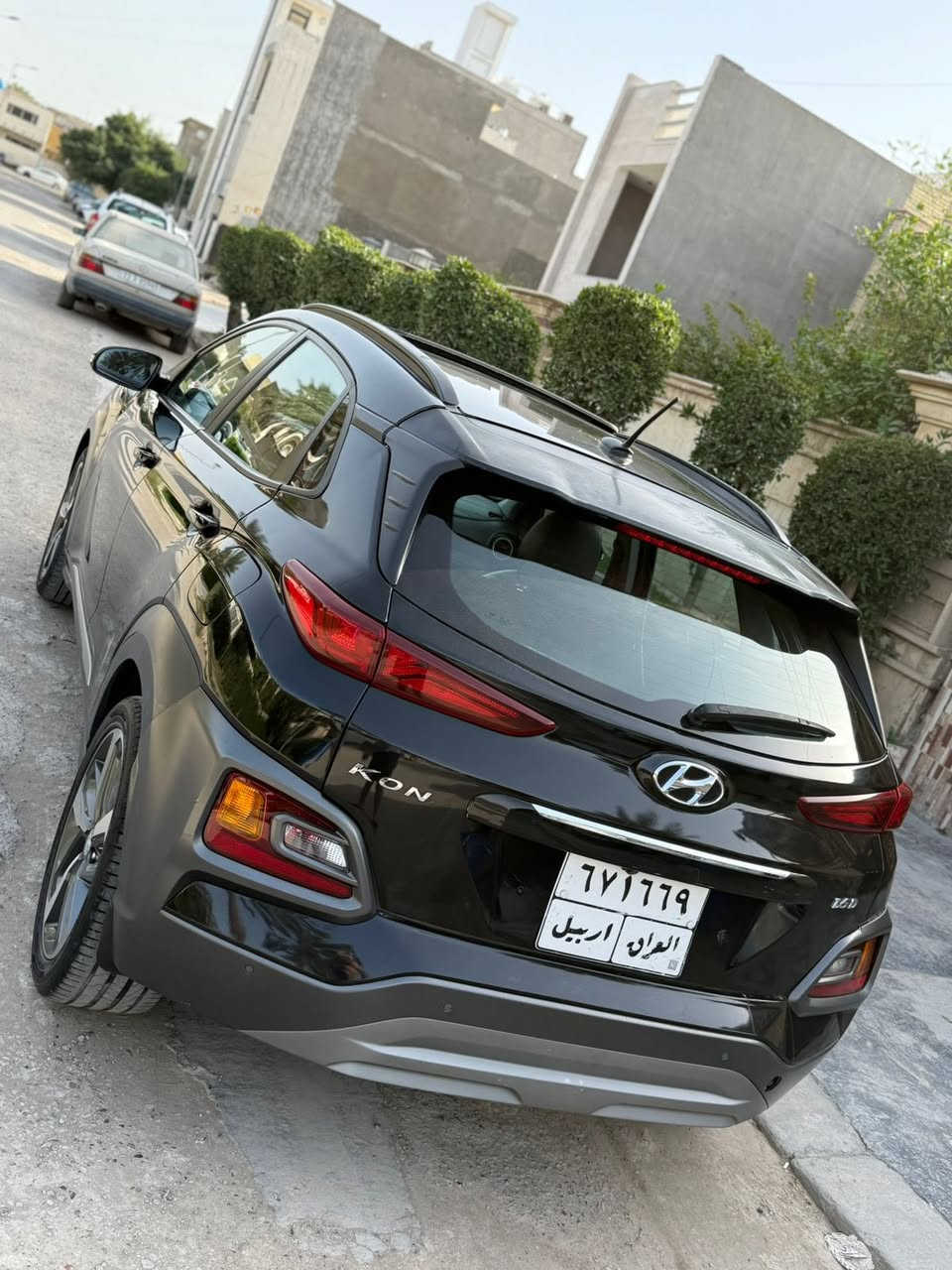 السلام عليكم
للبيع كونا خليجي 
موديل 2020
رقم اربيل باسمي 
فوول مواصفات 1/1
بصمه 
سلايت روف 
شاشه 
بيه صبغ بنيد + قبغ صندوك مبدل نفس اللون /سونار بالمنشور 
السعر.ب130وبيها مجال 
للاتصال ***********
مكان السياره بغداد _ اليرموك
