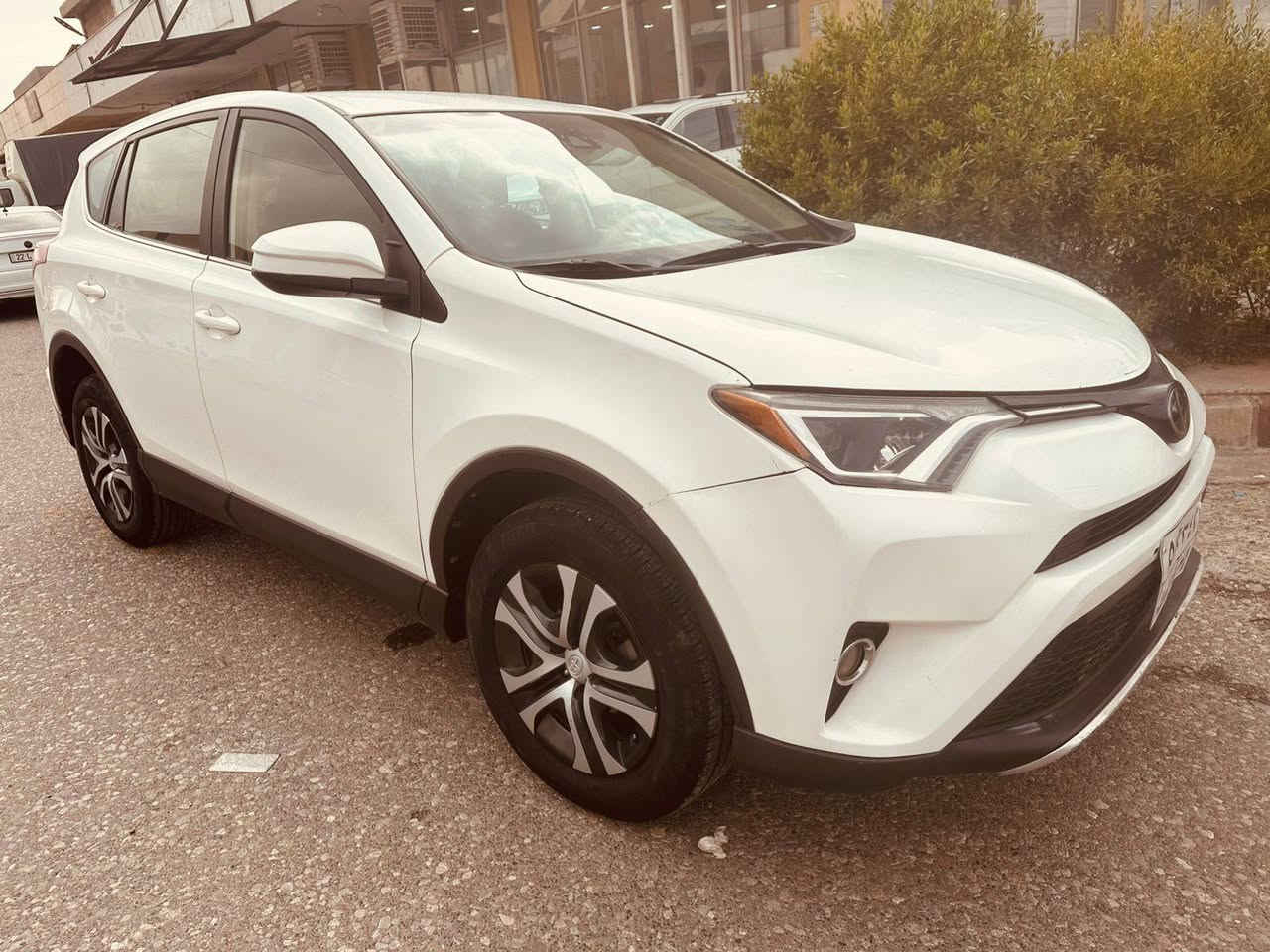 ~ تویتا راف4 
~ مۆدێل 2018
~ مواسەفات SE
~ 2پارچەی بۆیاخە چاملغی سەکن+بۆنیت
~ چاملغی سایەق دوجێی کارتە لە وێنەکە دیاری کراوە
~ ئـێرباگ سیستم
~ تاک ئـەکسل 
~ شوێن هەولێر
~ سعر 155وەرەقەو مەجال 
~ تحویل و غرامە بەشەرت
~ مۆبایل *********** أربيل, العراق
