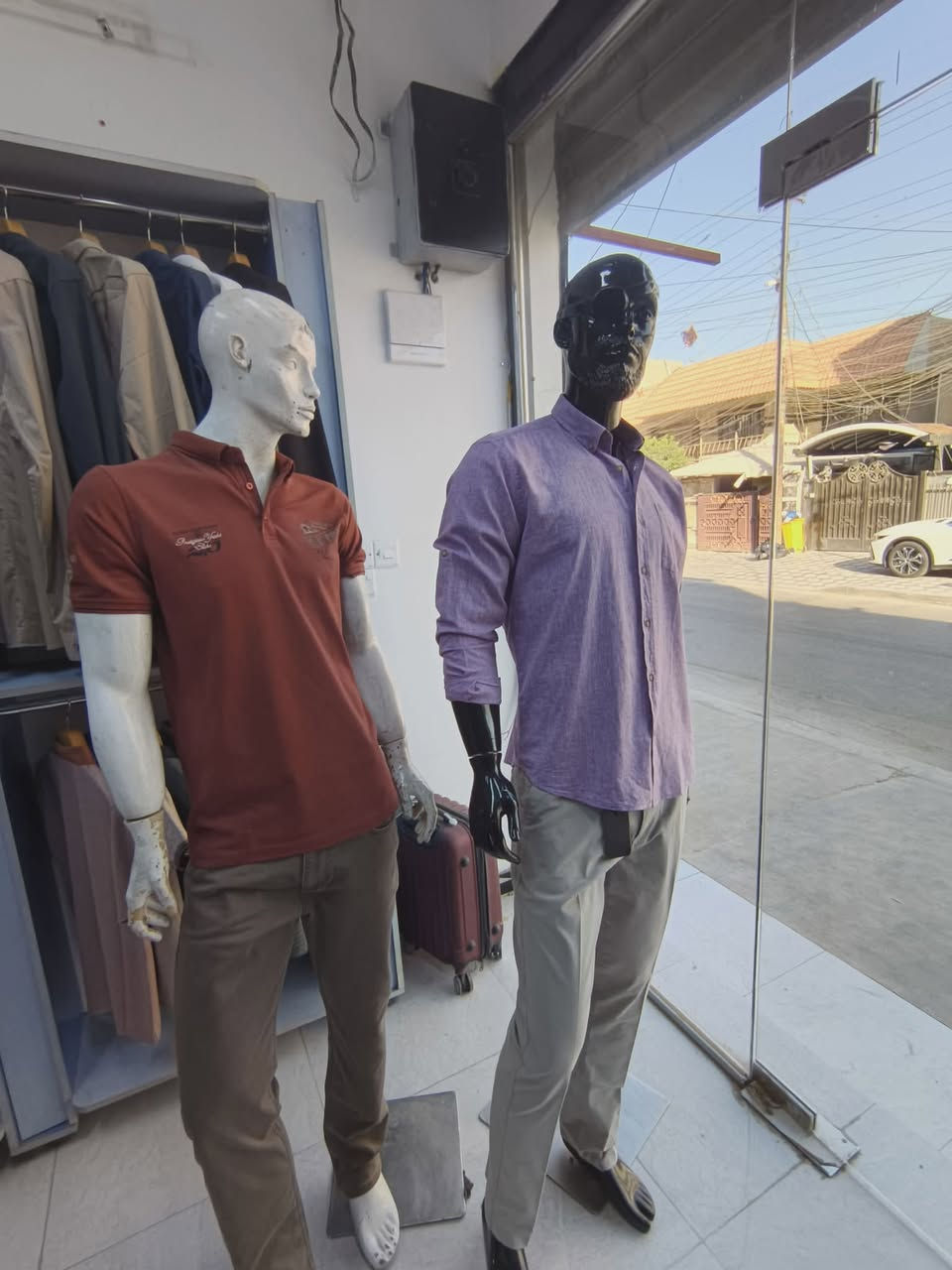 ديكور ملح ملابس للبيع كل محتوياته و الملكانات ما عدى الملابس و السعر خاص للاستفسار ***********
