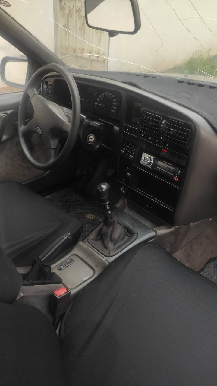 اوبل اوميگا محرك 20بدون دعم و صبغ جاهز رقم شمال تحويل وكاله ***********
