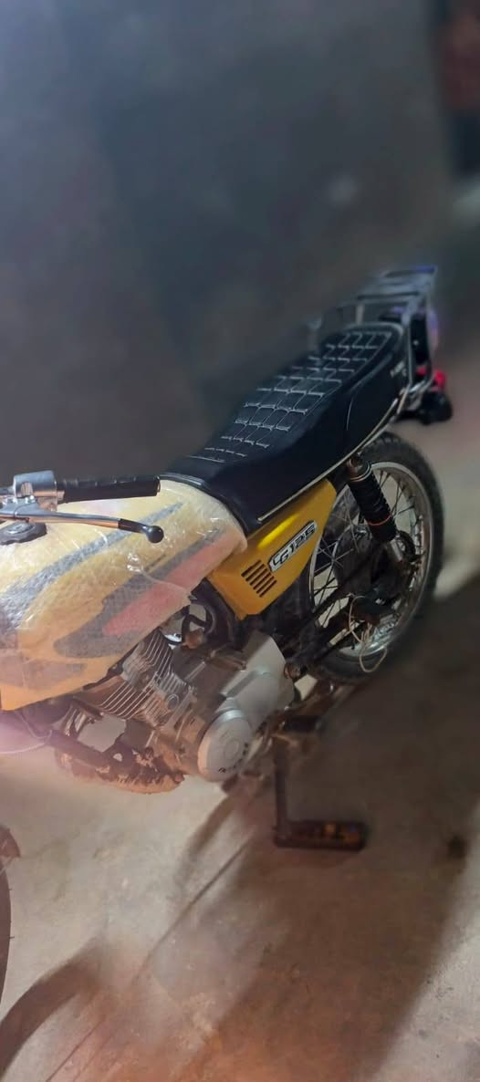 السلام عليكم دراجه إيراني اصولي أوراق مديل 17 اي نقص مابيهه هورن اشاير كهربائيات كله شغاله 750 وبيه مجال مكاني الزبير ***********
