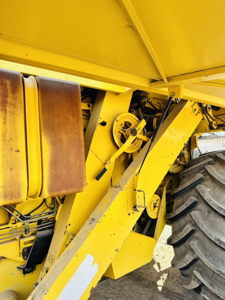 ‎کوردی: دەڕاسە نیوهۆڵەند tc56 مۆدێل 2006 3500 سەعات ئیشی کردیە فول مواسەفاتە دەبڵ درام و هایدرۆ تەبلە ١٧ فوت لەعابە(قەلاب) ئەسکل سلایت 4 نوێە تازەی کرایتە سەرێ  هێشتان ئیشی پێ نەکرایە مەکینەی کەمێک بوخاری باقی هەموی بە شەرتە هەیە ژمارە مۆبایل ***********-***********   
‎عربي:حاصده نيوهولند tc56 موديل 2006 مشتغله 3500ساعه للبيع فول مواصفات تبله ١٧ فوت لاعاب و دبل درام  هايدرو ٤ تايرات جديده بعدها مامشتغل بيها مكينه بيها بخار و باقي كله بشرط  رقم موبايل ***********-***********
