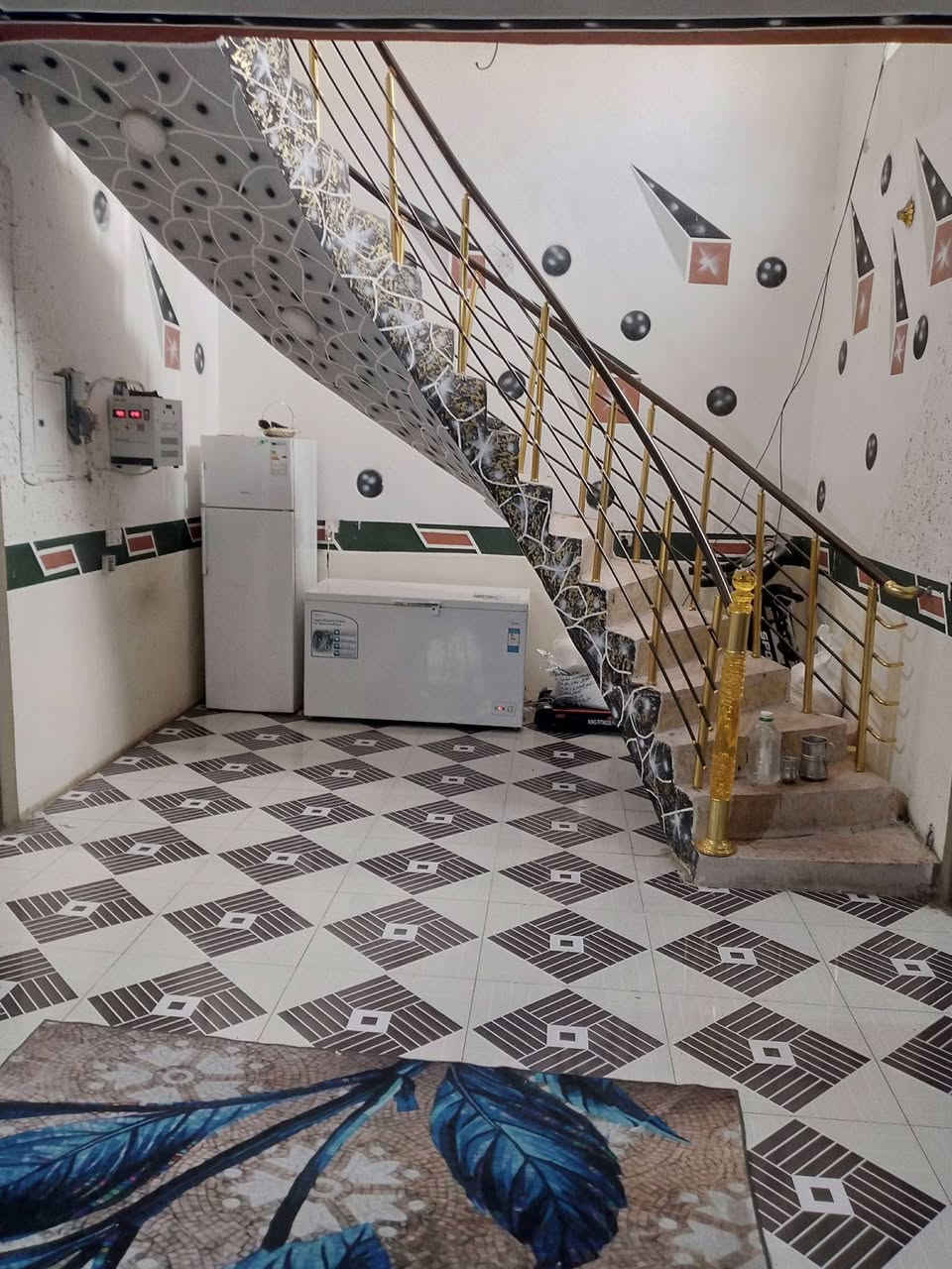 بيت للبيع عنوان شهربان جعار زراعي مقابل ملعب خماسي مساحة 260 متر استقبال مطبخ قرفتين نوم وصاله وصحيات مخزن هاتف ***********
