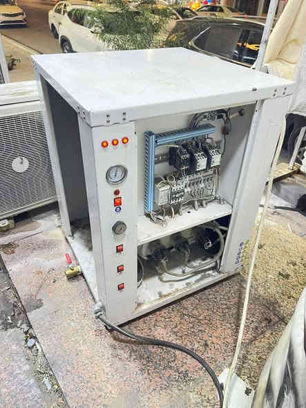 للبيع العنوان البصره هاتف ***********
