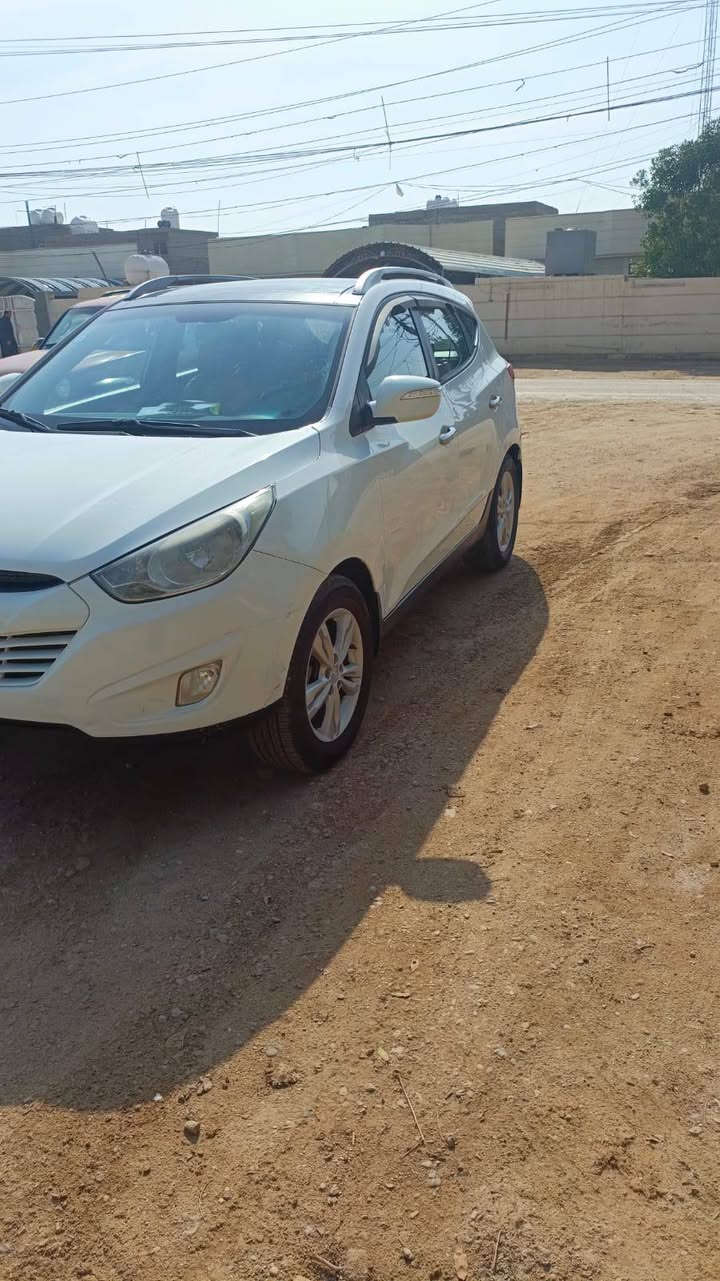 توسان ٢٠١١ خليجي ماشية ١٥٠ مكينة مجفتة حديثا سيارة جديدة تبريد شغال *********** تفاصيل اخرى الاتصال ع رقم غير متواجد على الفيس السعر ١١٨ ورقة المكان الجسر الفرنسي
