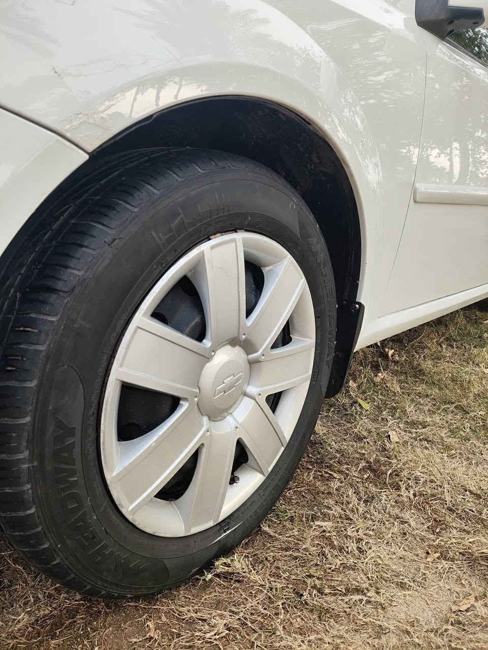 اوبترا 2012 مكفولة  للبيع 
رقم بابل سنويه لل 28 
ماشيه 166 الف حقيقي 
محرك 1600 كير مكفول
تخم تاير حداديه تبريد ثلج تدفئه 
سياره مال جناي كلش حلوه 
واستخدم شخصي 
سعره 92 
***********
***********
