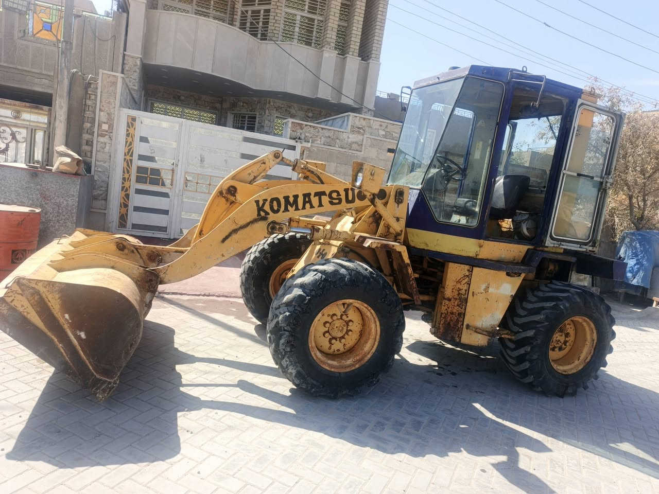 سلام عليكم شفل كومانسو ٧٠ البيع 
رقمة نجف  العنوان بغداد مدينه الصدر
الاتصال ***********
