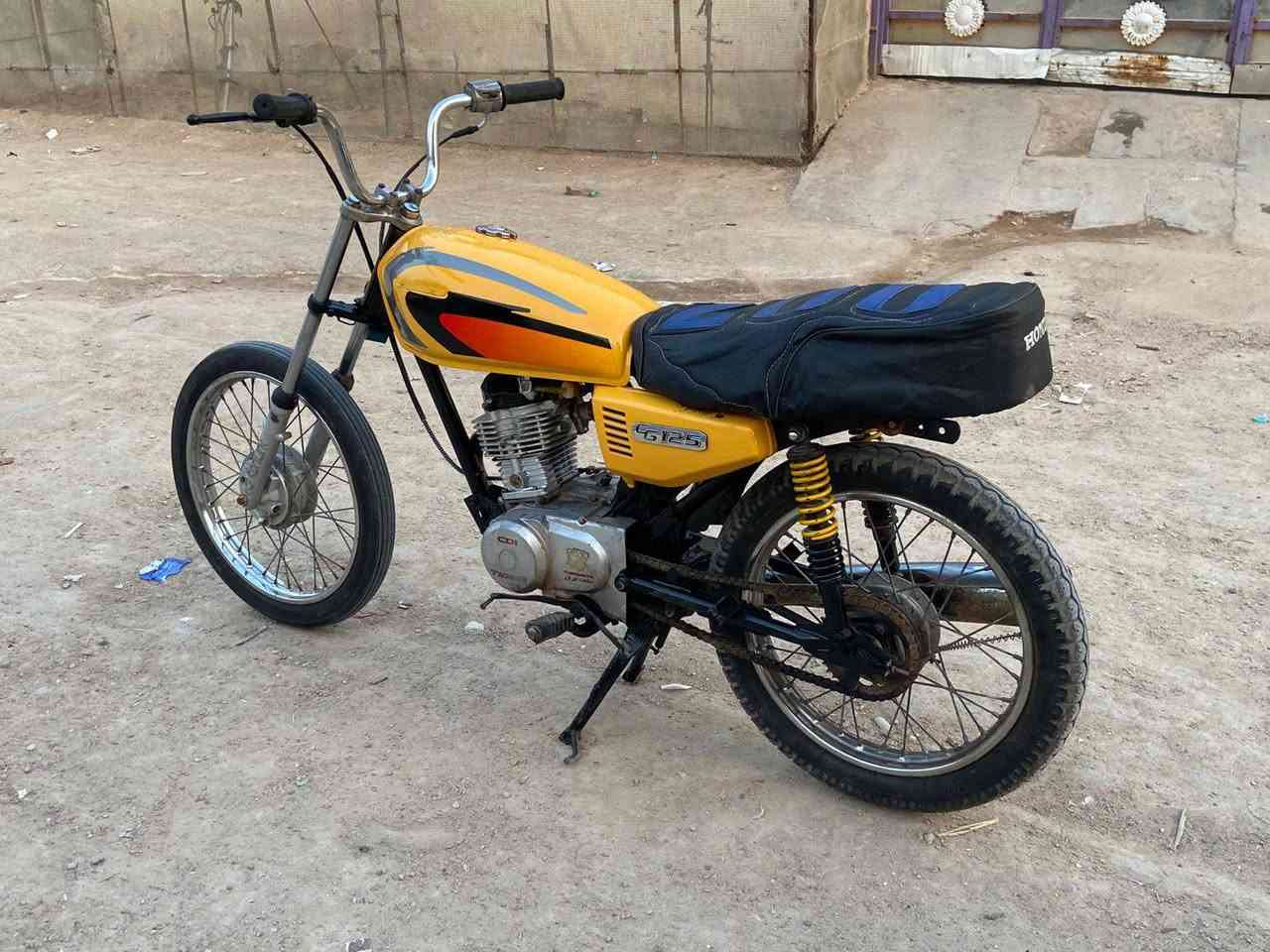 دراجه كلك للبيع مكفوله من سرقه دراجه صول سعر 400 وبيه مجال قليل رقم***********
