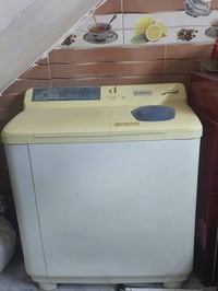 غسالة ملابس • للبيع