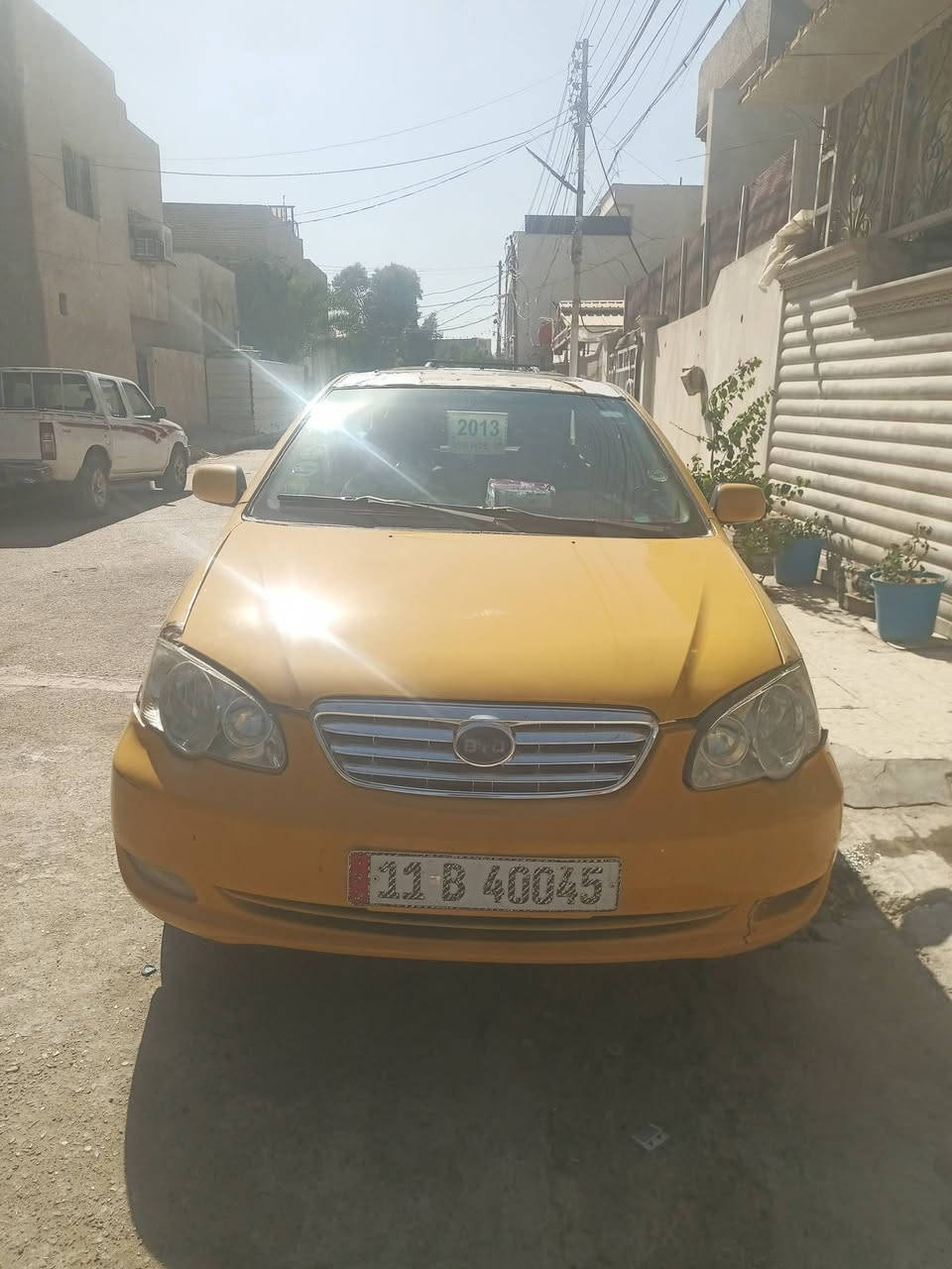 السلام عليكم بي واي دي f3 2011
بغداد البياع 
مكينه مكفولة 
كير مكفول 
شواصي مكفوله 
هذني كلهن اكفلهن الك وين ميعجبج روح افحص
تبريد بدلت منضومه كامله ثلج التبريد
السعر 40 وبيها مجال قليل حك الجية 
***********  واتساب والخط يشتغل
