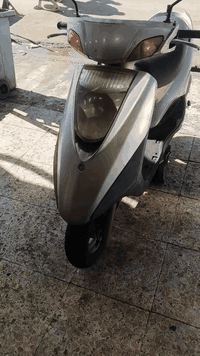 سلام عليكم دراجه بريز ٢٠٠٦ دراجه شلعه معدل ودراجه بلاديه سعر ٦٥٠بيه مجال عنوان بغداد البياع شهداء ***********
